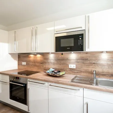 Cozy Holiday In Saalbach-hinterglemm With Terrace Viehhofen