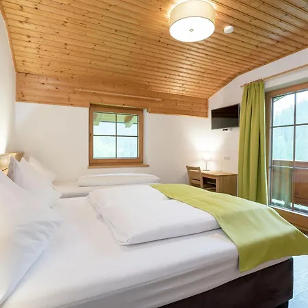Cozy Holiday In Saalbach-hinterglemm With Terrace *
