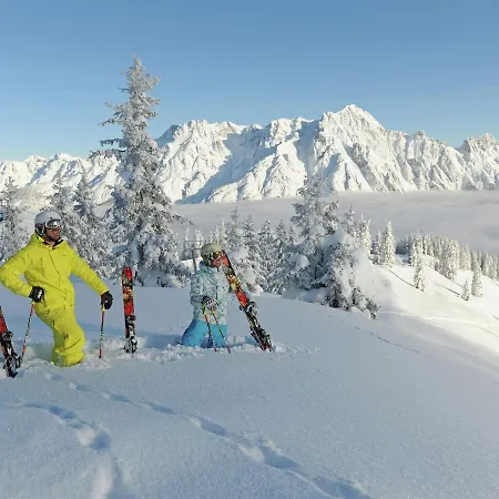 Cozy Holiday In Saalbach-hinterglemm With Terrace Σπίτι διακοπών